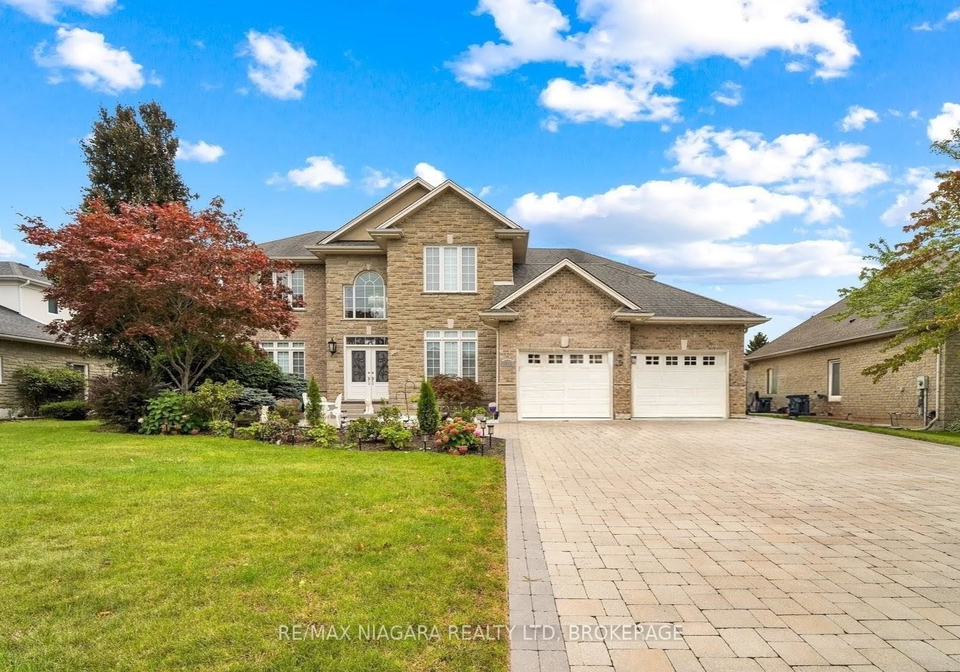 8018-cathedral-drive-niagara-falls-ontario-x13109754
