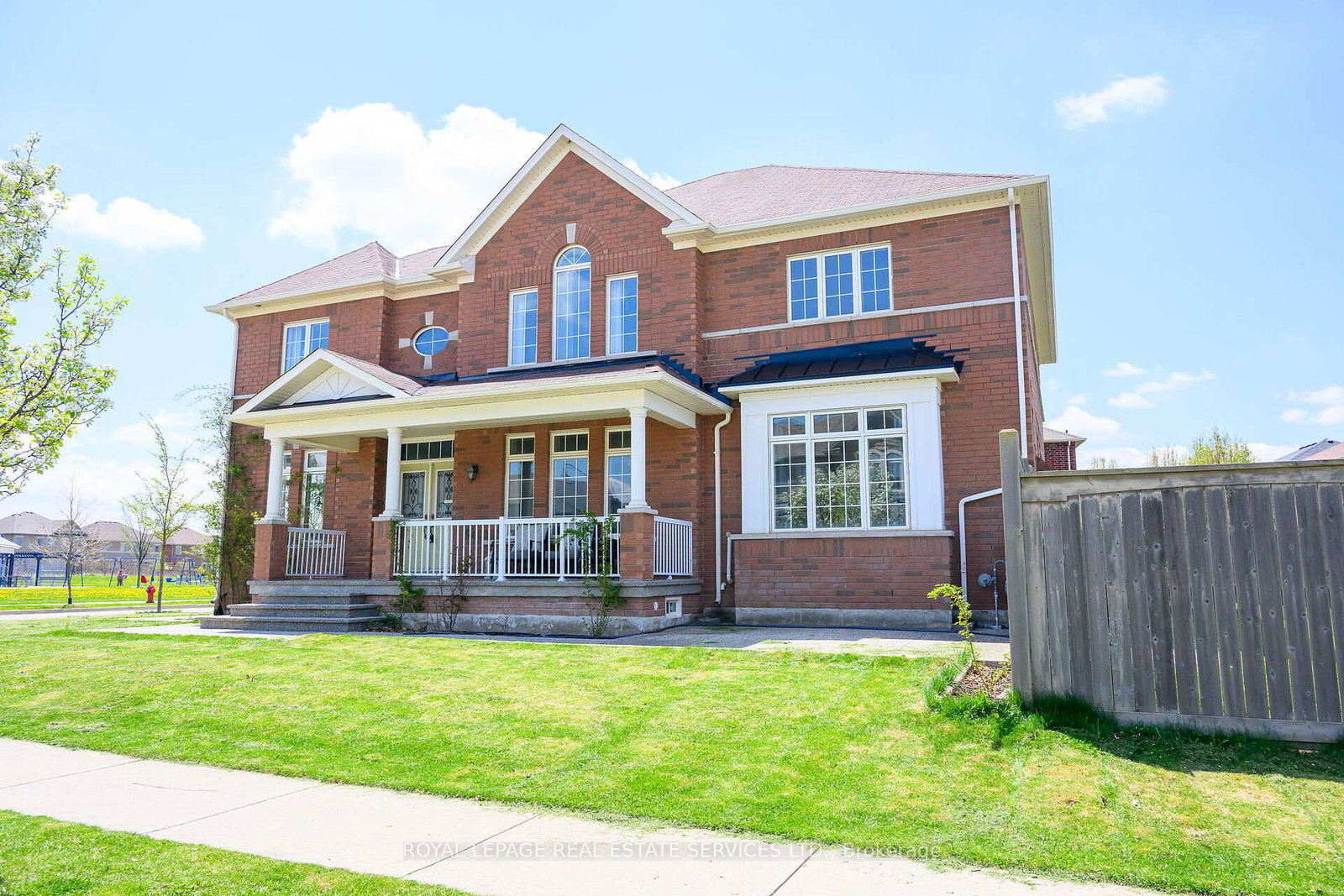 123-attridge-crescent-hamilton-ontario-x13109826