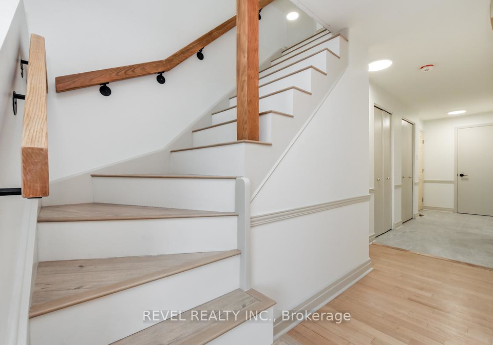 5-sandhurst-court-ottawa-ontario-x13109852