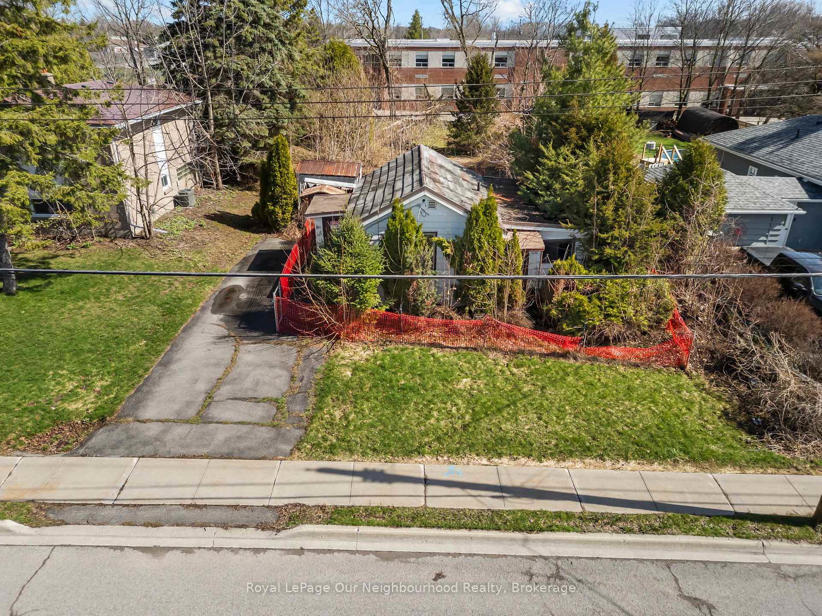 54-paul-street-prince-edward-county-ontario-x13109902