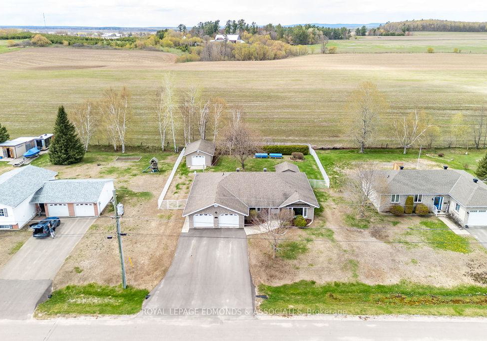 47-cameron-street-whitewater-region-ontario-x13110212