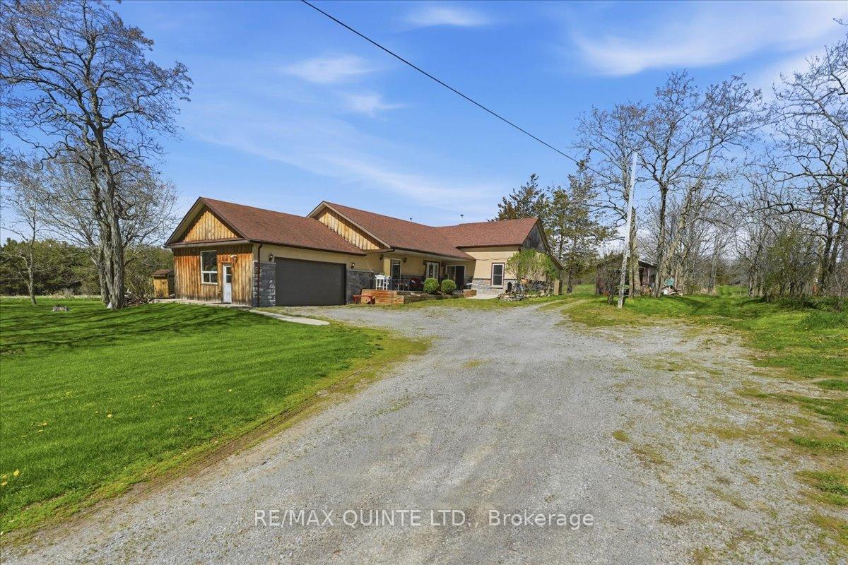 1686-county-road-13-prince-edward-county-ontario-x13110388