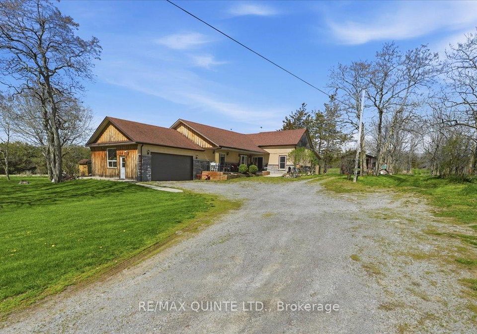 1686-county-road-13-prince-edward-county-ontario-x13110388