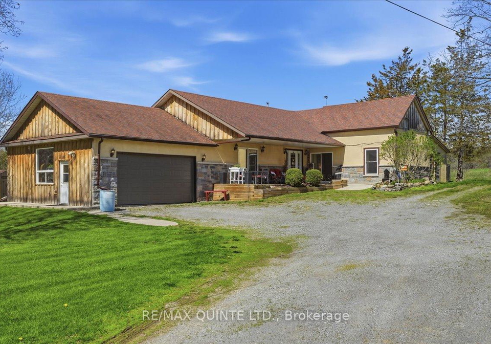 1686-county-road-13-prince-edward-county-ontario-x13110388