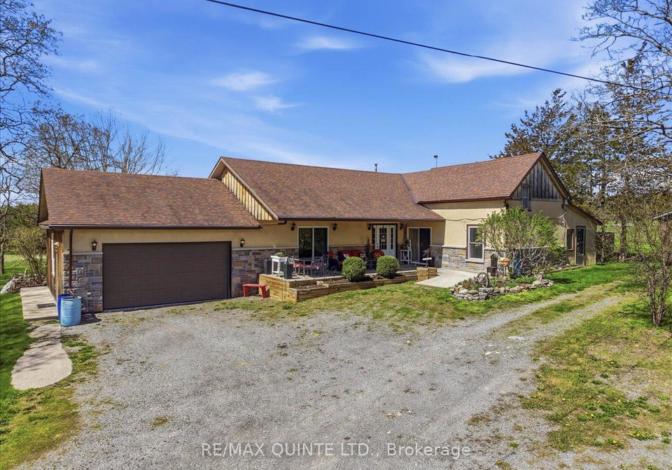 1686-county-road-13-prince-edward-county-ontario-x13110388