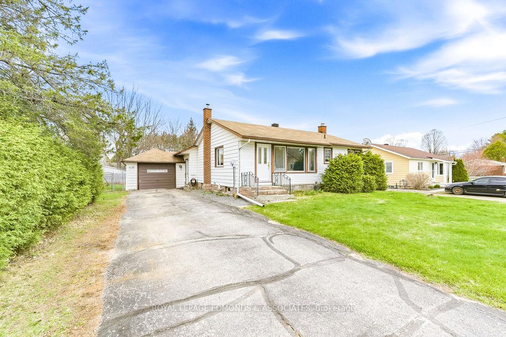 1211-zadow-street-laurentian-valley-ontario-x13110644