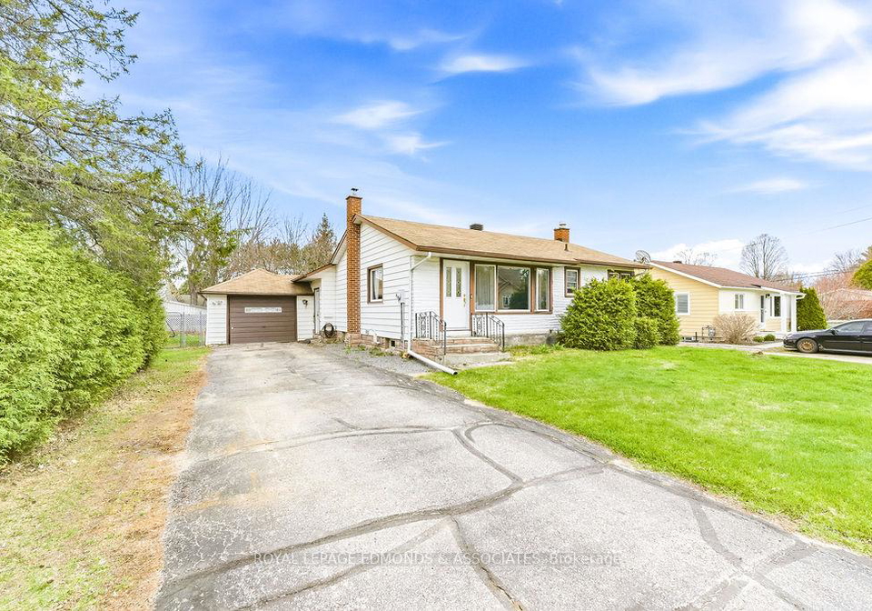 1211-zadow-street-laurentian-valley-ontario-x13110644