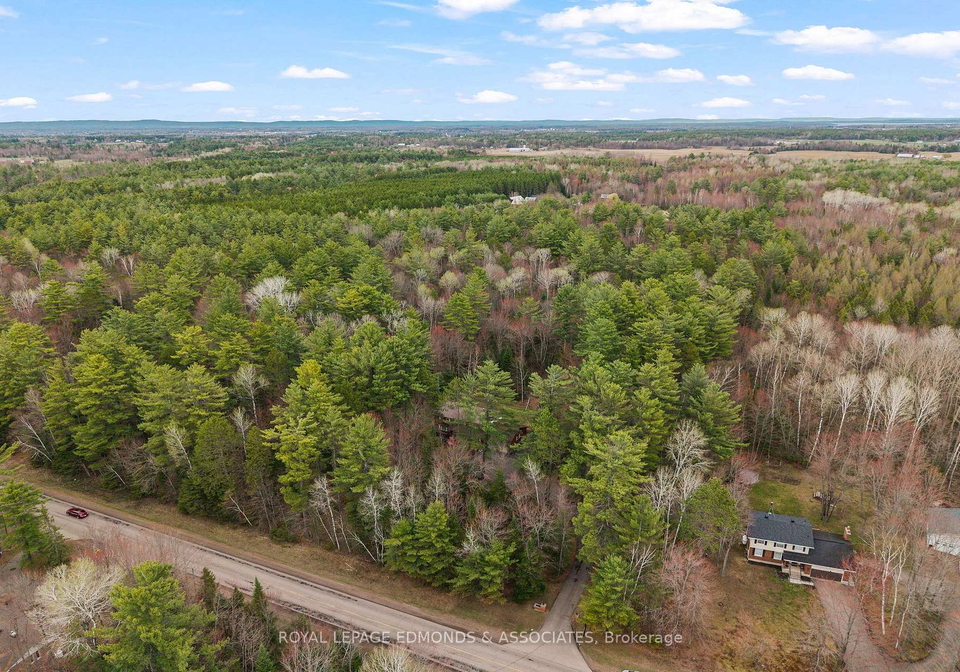 1452-b-line-road-laurentian-valley-ontario-x13110646