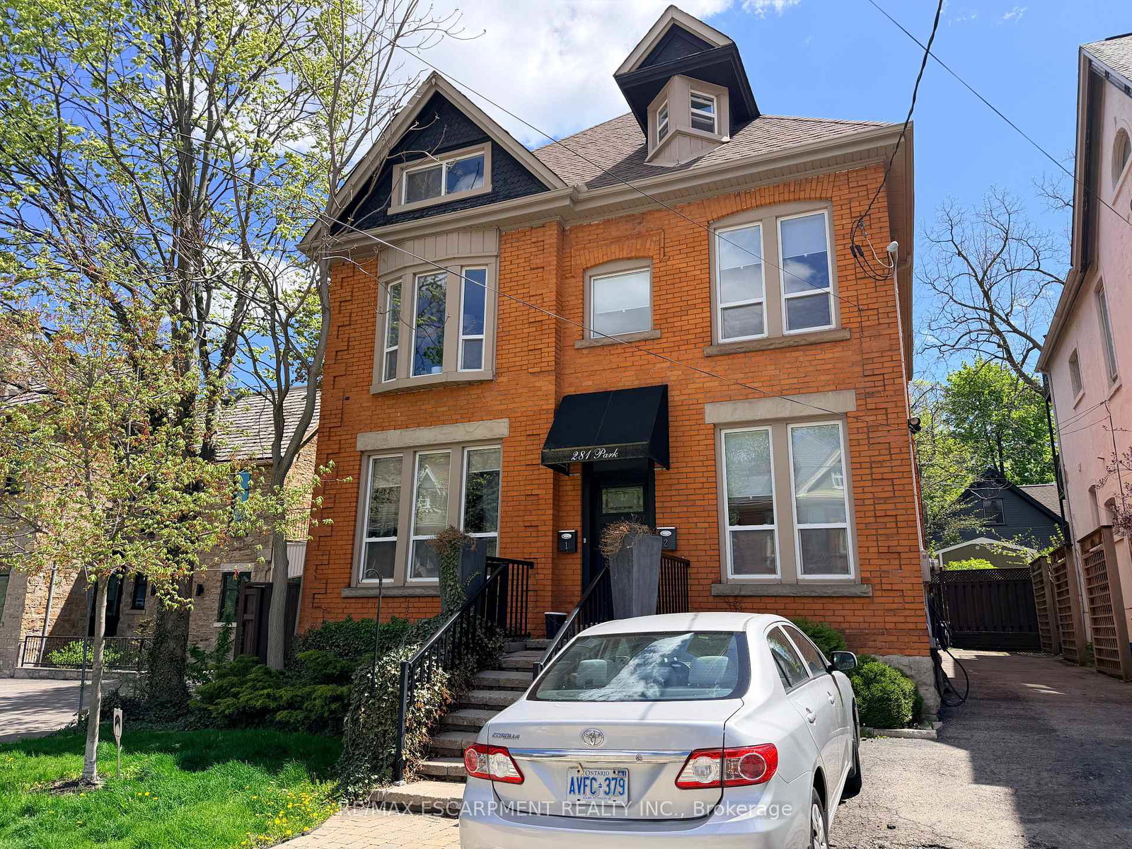28park-street-s-hamilton-ontario-x13110768