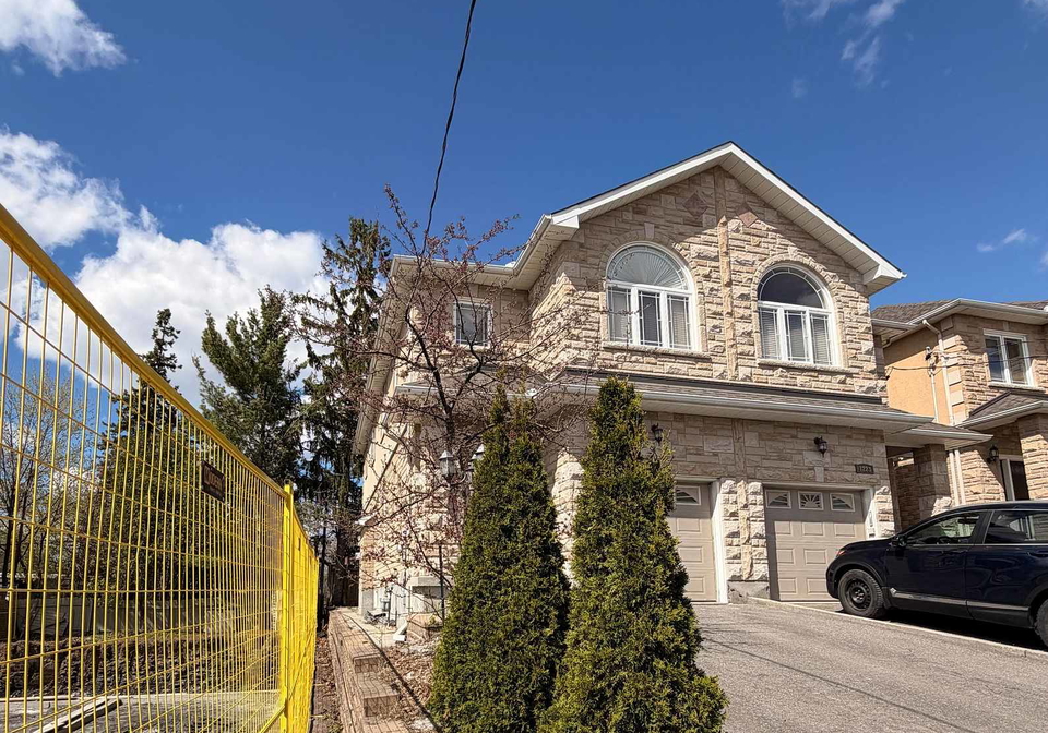 1221-anoka-street-ottawa-ontario-x13111002