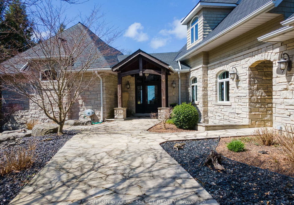 4544-lakeshore-road-plympton-wyoming-ontario-x13111150
