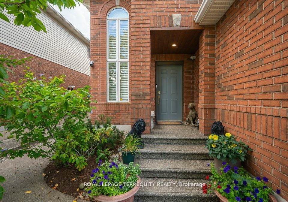 15-armour-crescent-hamilton-ontario-x13111308