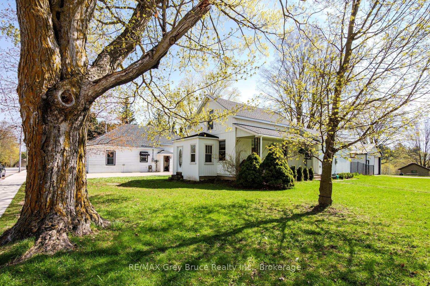 105-main-street-arran-elderslie-ontario-x13111316