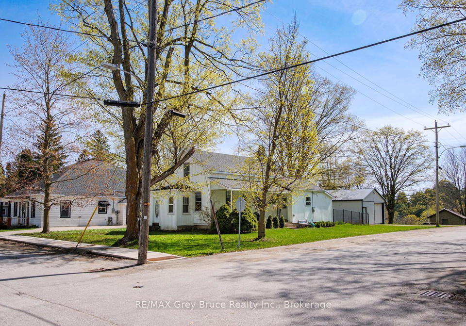 105-main-street-arran-elderslie-ontario-x13111316