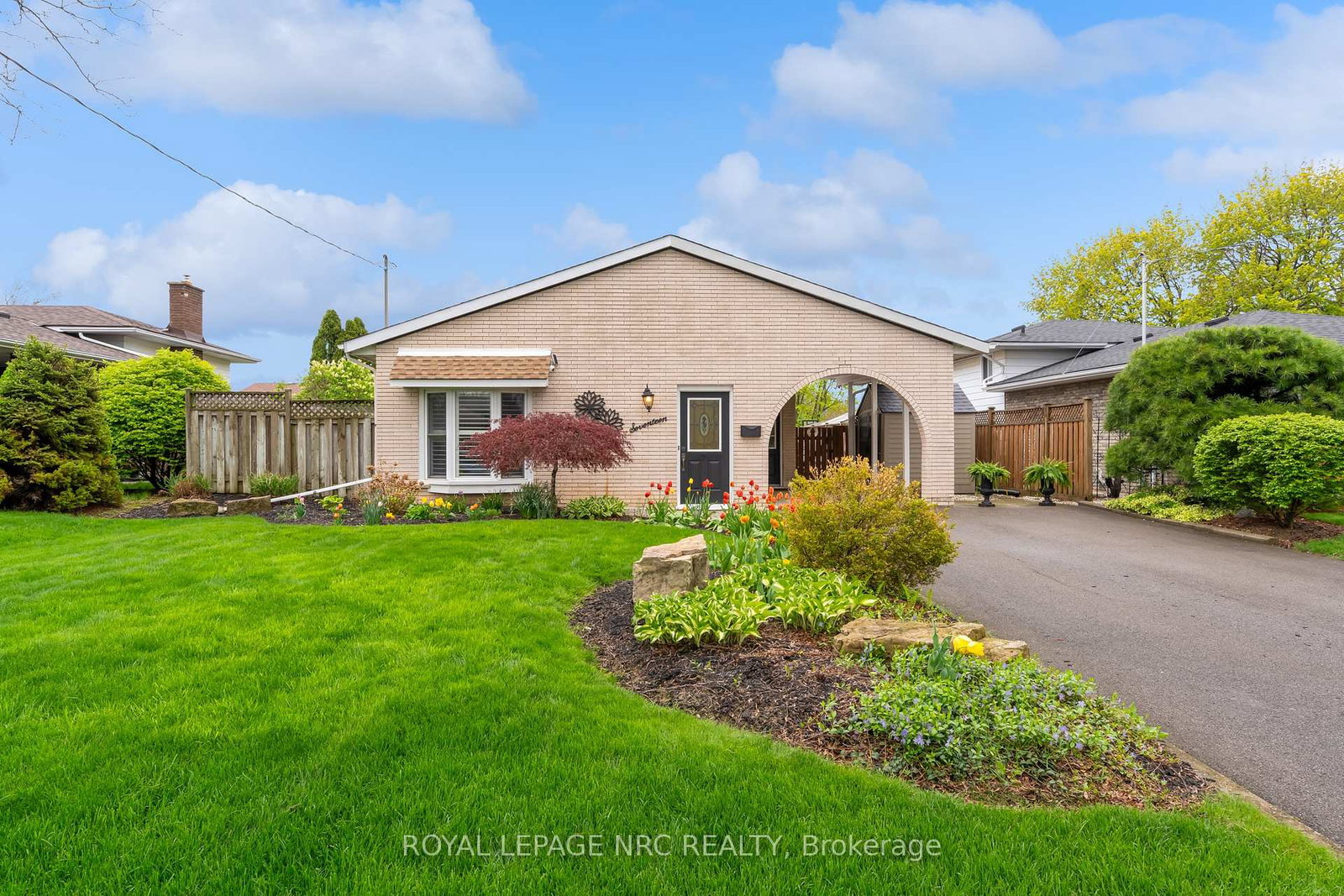 17-baraniuk-street-st-catharines-ontario-x13111360