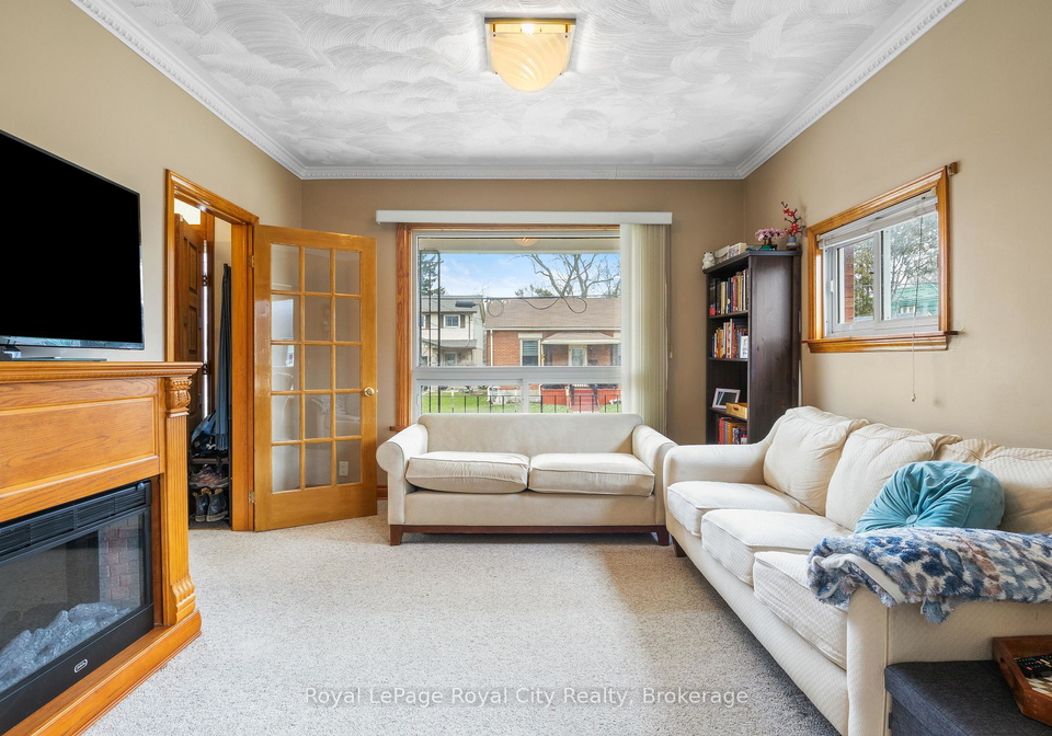 20-crimea-street-guelph-ontario-x13111710