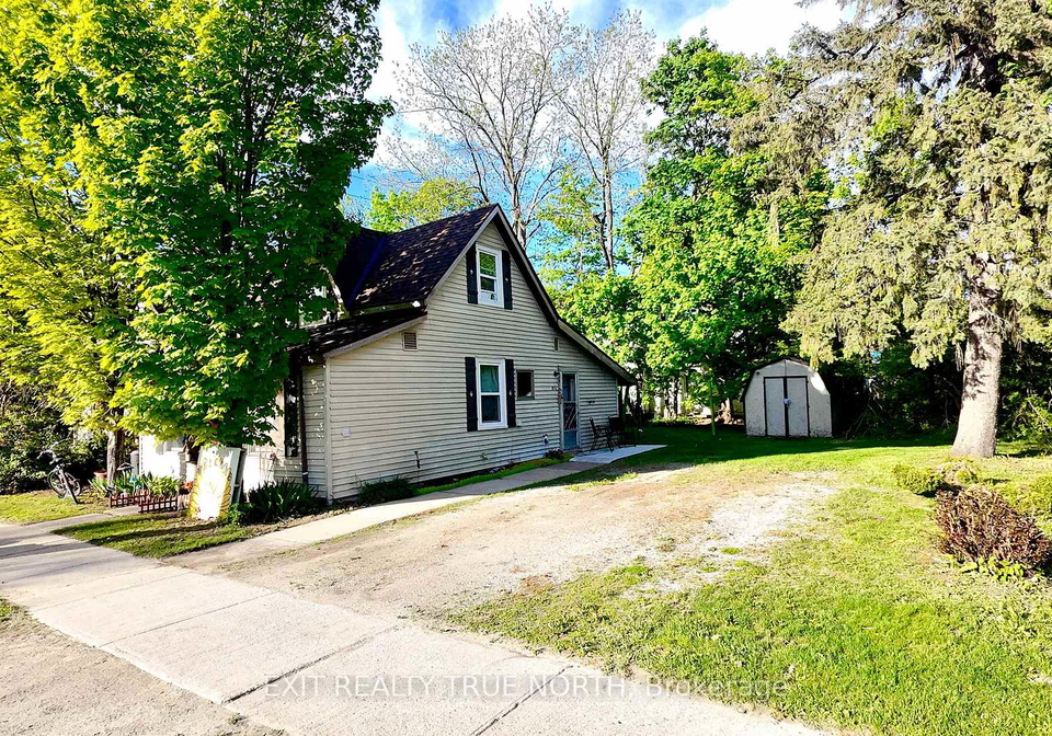 211-bishop-street-gravenhurst-ontario-x13111888