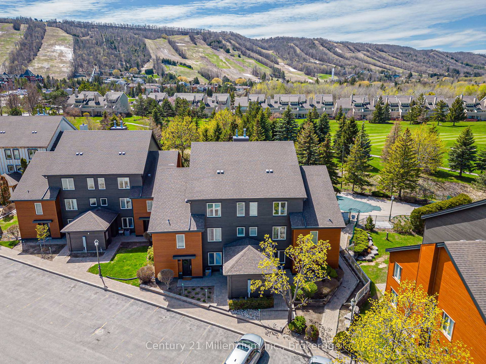 110-fairway-court-blue-mountains-ontario-x13112388