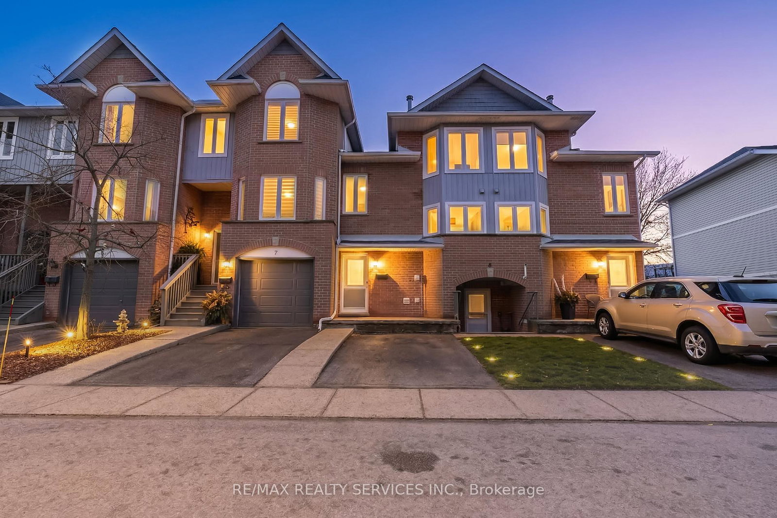 245-bishop-street-s-cambridge-ontario-x13112430