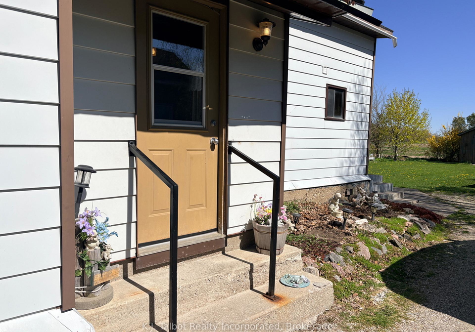32-albert-street-ashfield-colborne-wawanosh-ontario-x13112572