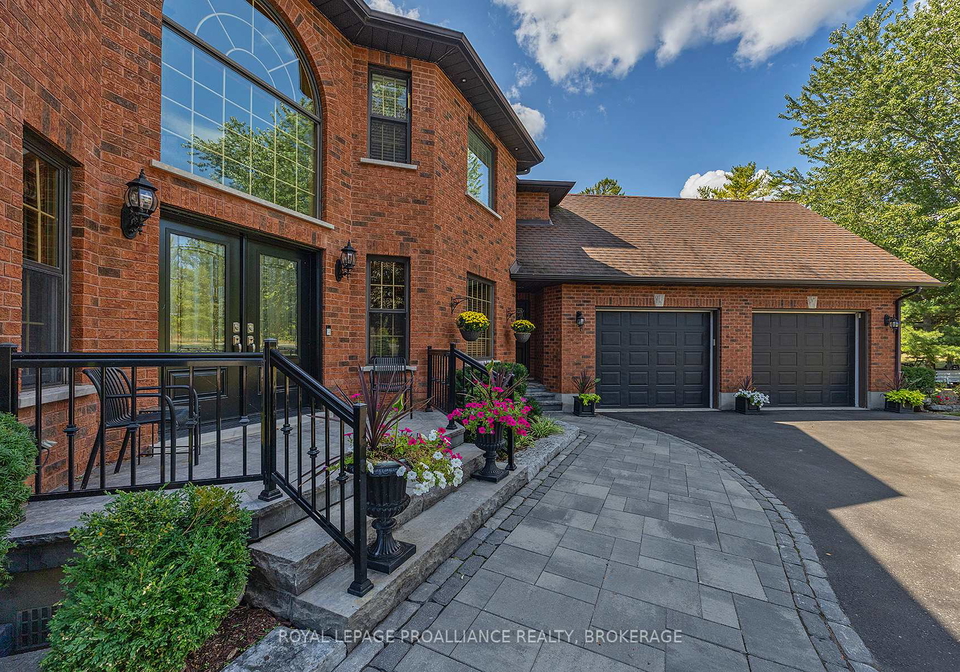 4750-bath-road-loyalist-ontario-x13112732