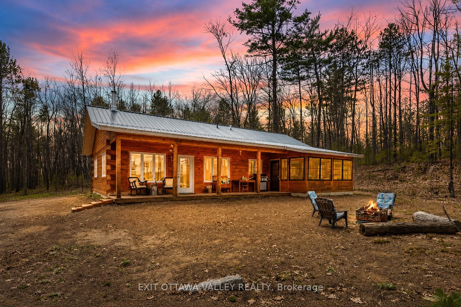 8-hamish-trail-whitewater-region-ontario-x13112870