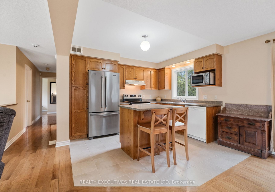 7645-lawrence-street-ottawa-ontario-x13112966