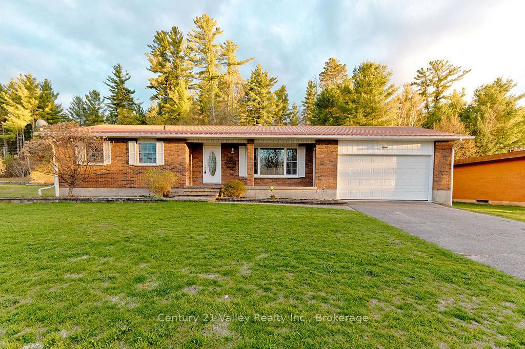 107-augsburg-road-bonnechere-valley-ontario-x13113324