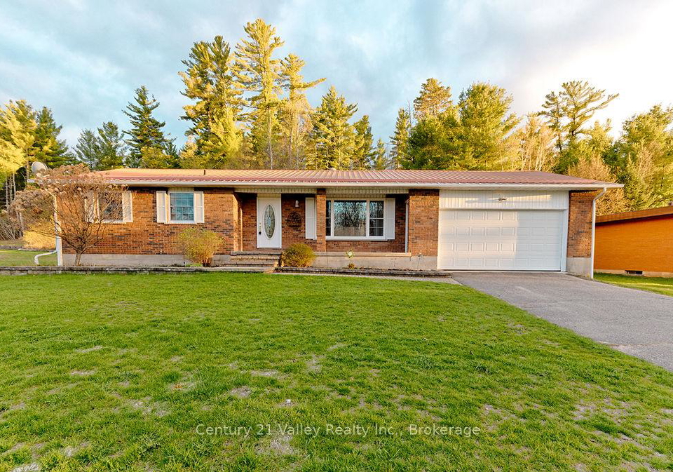 107-augsburg-road-bonnechere-valley-ontario-x13113324