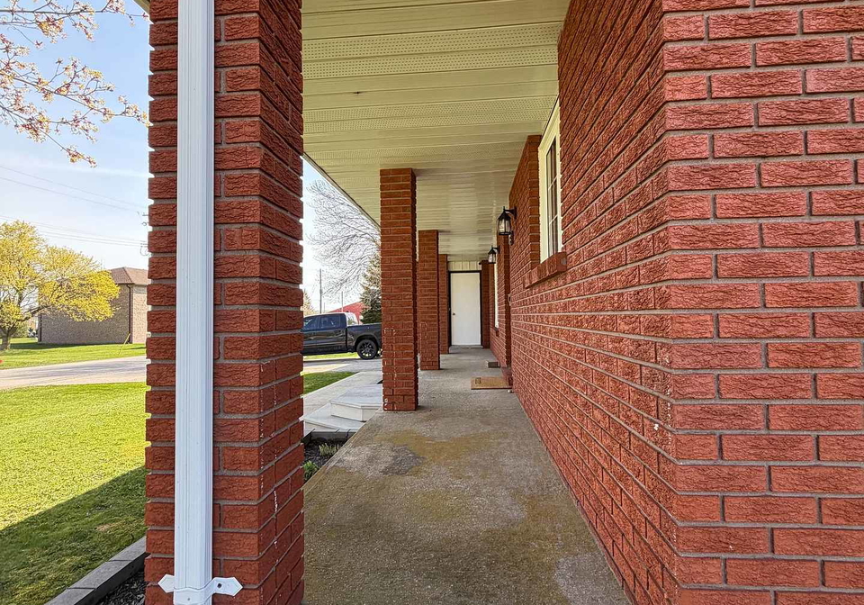 15-mitchell-street-south-bruce-ontario-x13113420