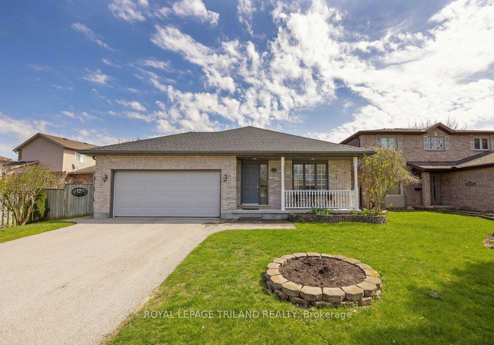 22-stoneycreek-crescent-london-north-ontario-x13113518