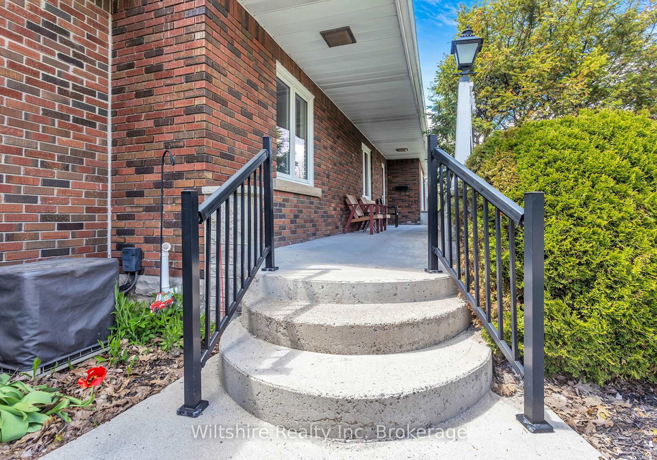 427-broadway-street-tillsonburg-ontario-x13113750
