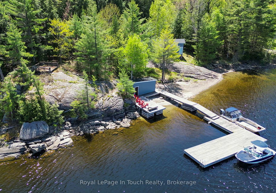 15052-georgian-bay-shore-georgian-bay-ontario-x13113924