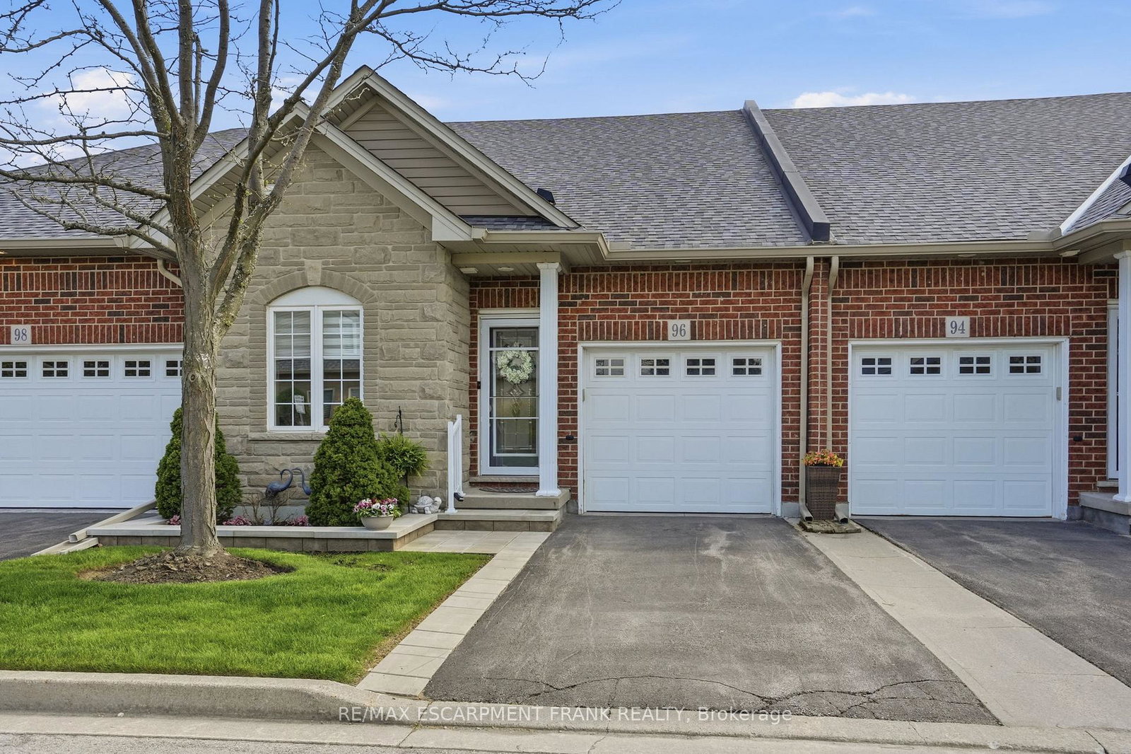 96-abbotsford-trail-hamilton-ontario-x13114434