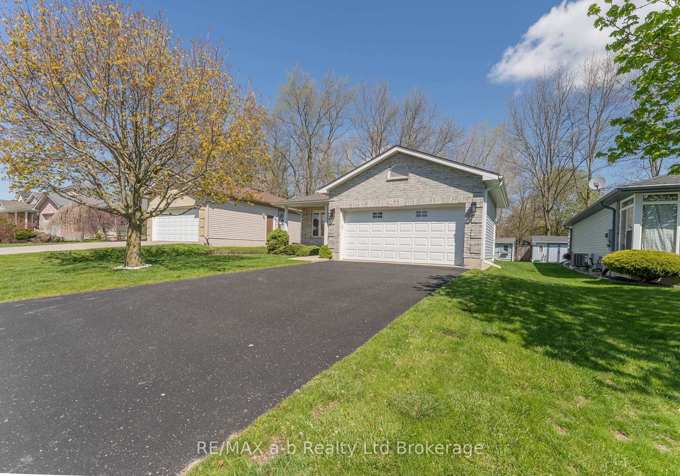 44-beech-boulevard-tillsonburg-ontario-x13114782