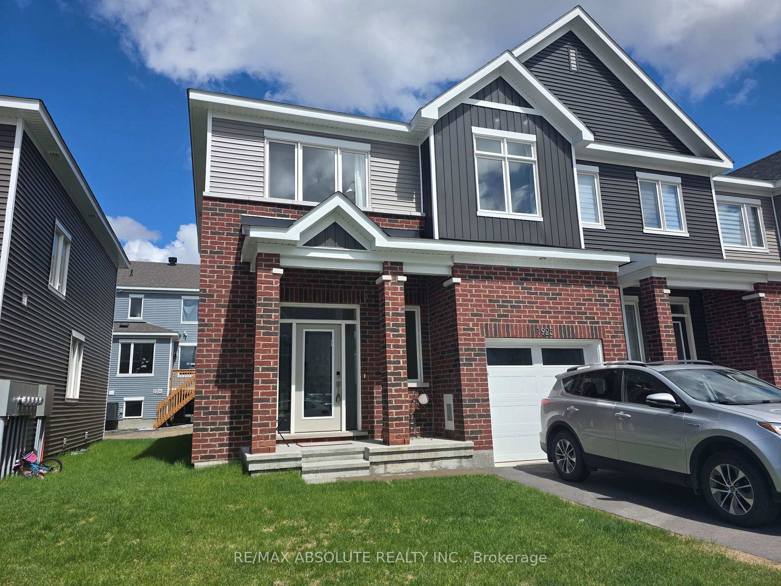 1925-elevation-road-ottawa-ontario-x13115044