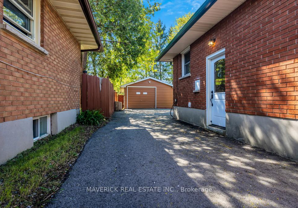 1679-dale-street-london-east-ontario-x13116300