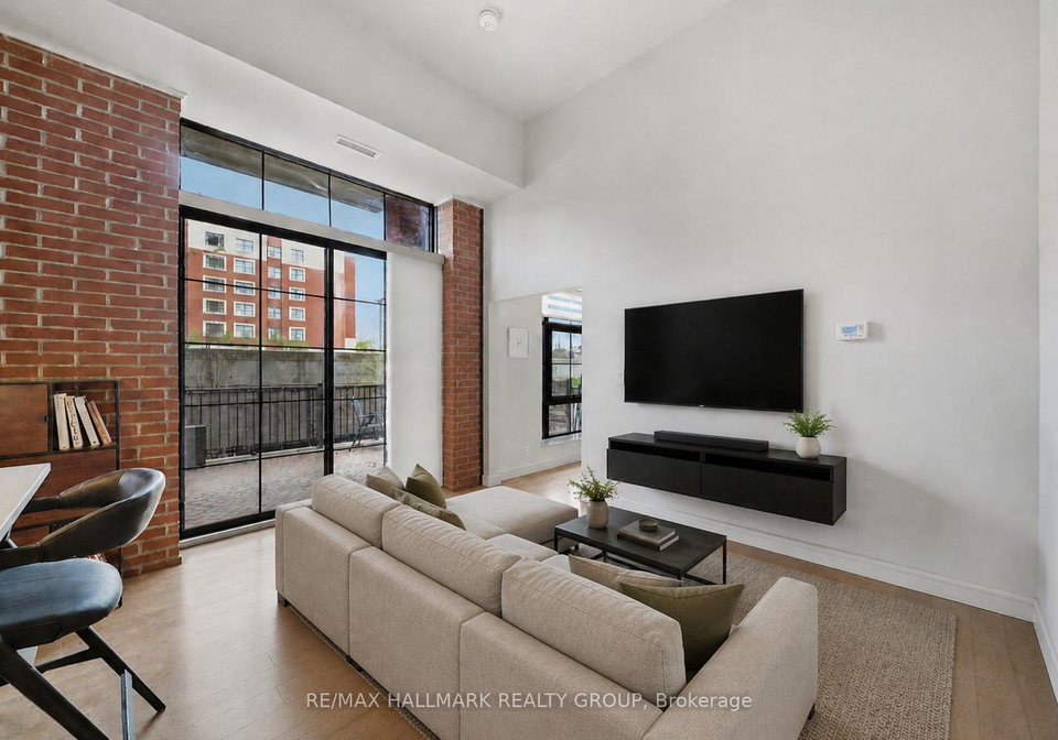 555-anand-private-ottawa-ontario-x13116518