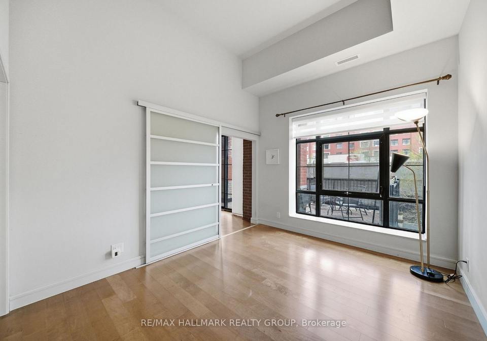 555-anand-private-ottawa-ontario-x13116518