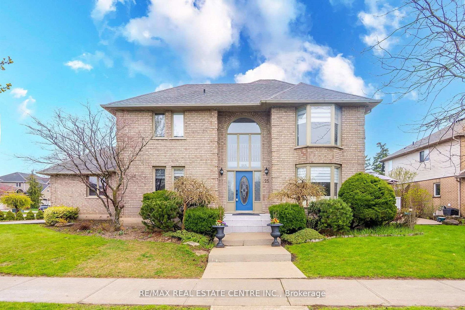 25-highbury-drive-hamilton-ontario-x13116698
