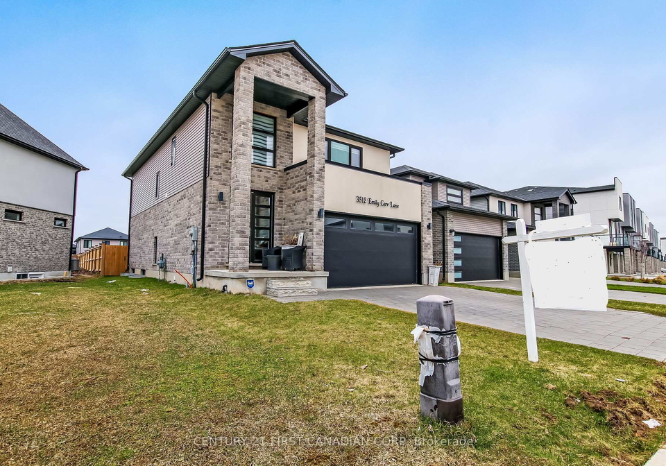 3512-emilycarr-lane-london-south-ontario-x13116738
