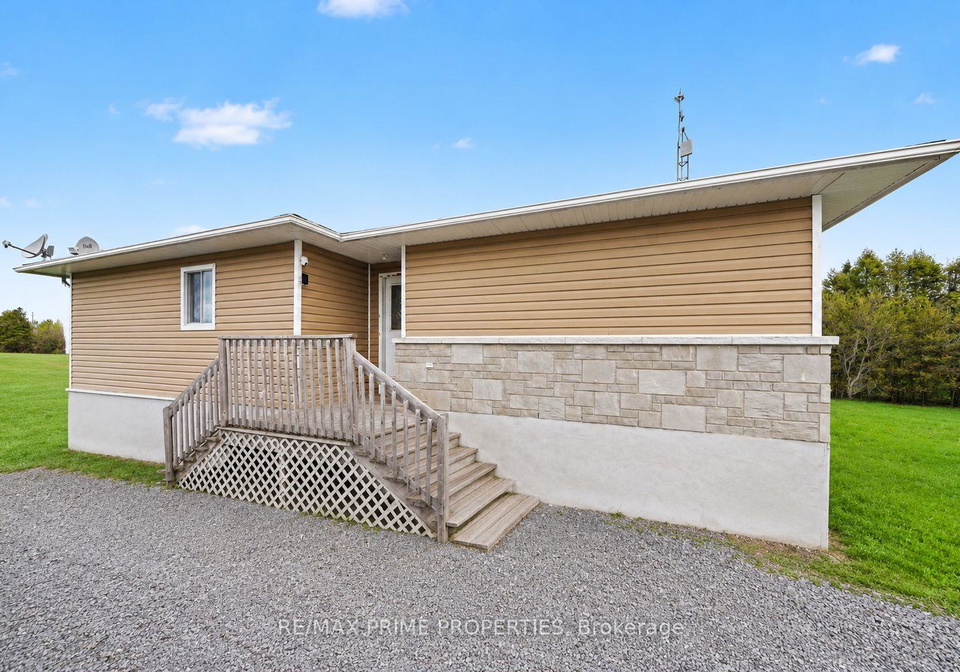 1110-hyndman-road-edwardsburghcardinal-ontario-x13116906