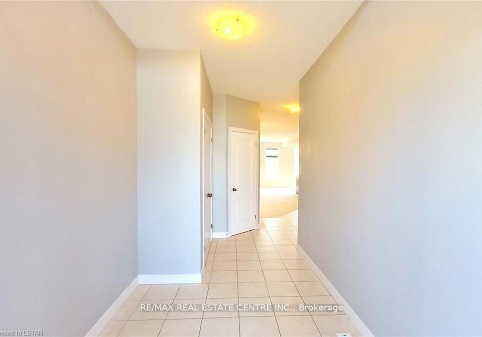 1560-finley-crescent-london-north-ontario-x13116944