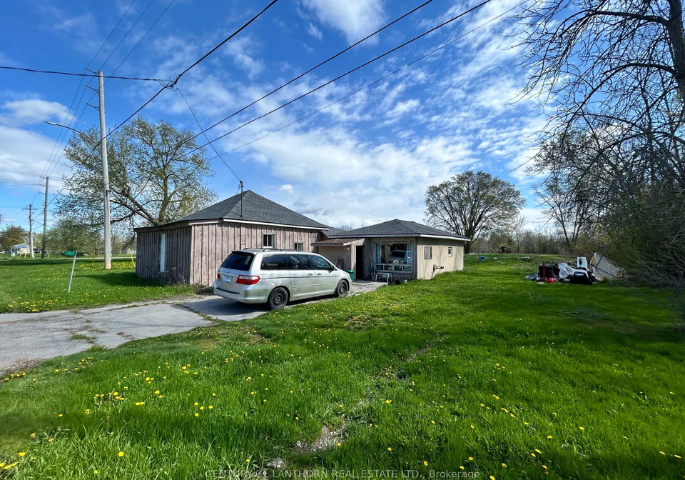 784-county-road-28-prince-edward-county-ontario-x13117170