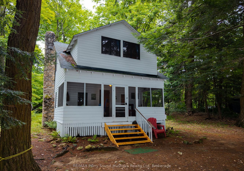 897-172-wa-horseshoe-lake-seguin-ontario-x13117214