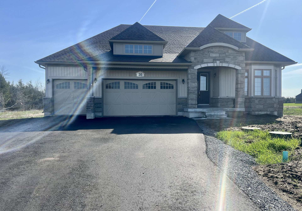 35-east-vista-terrace-quinte-west-ontario-x13117372