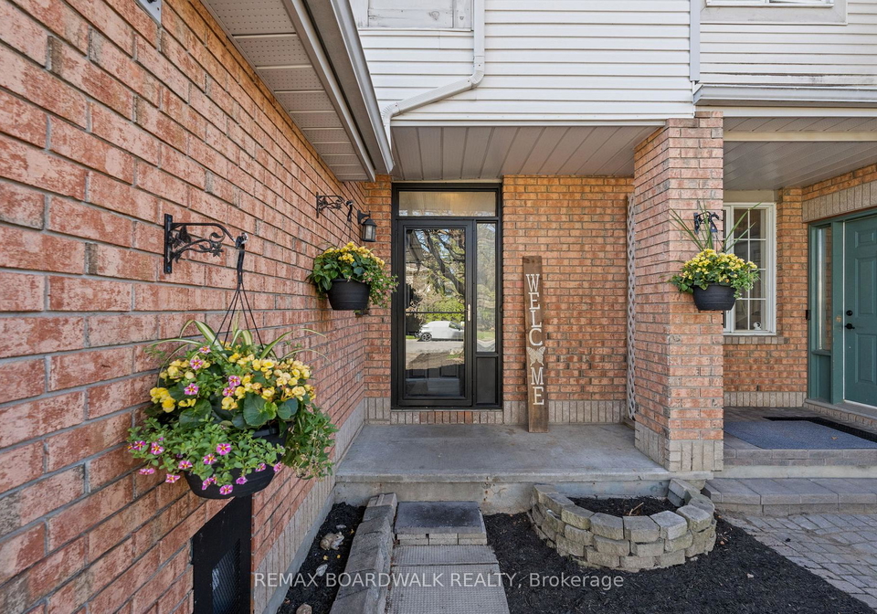 92-kincardine-drive-kanata-ontario-x13117656