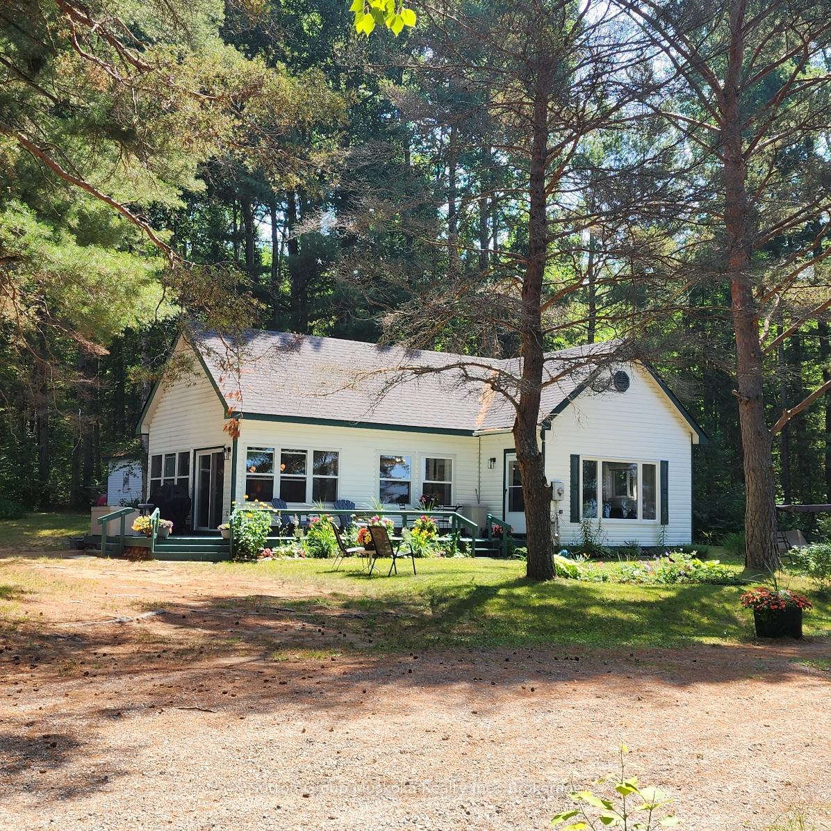 1060-seabreeze-6-road-lake-of-bays-ontario-x13117680