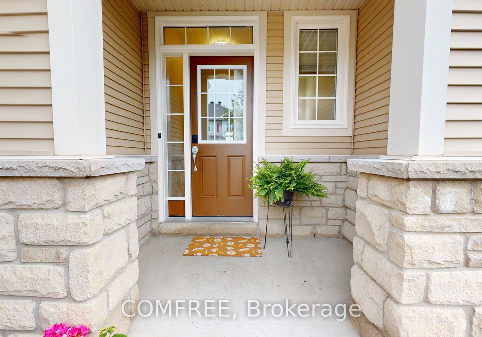 149-lochnaw-private-ottawa-ontario-x13117688
