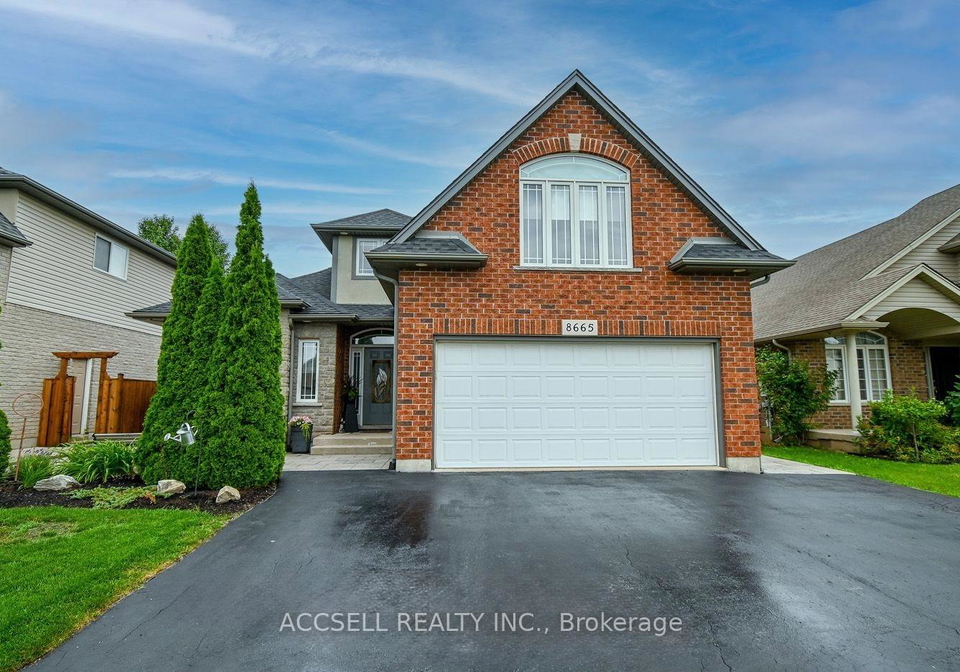 8665-westport-drive-niagara-falls-ontario-x13117900